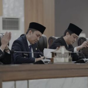 Pimpinan DPRD Ogan Ilir Dengarkan Bupati Panca Wijaya Akbar Pidato Perdana Saat Paripurna XI DPRD Ogan Ilir Masa Sidang ke II tahun 2025