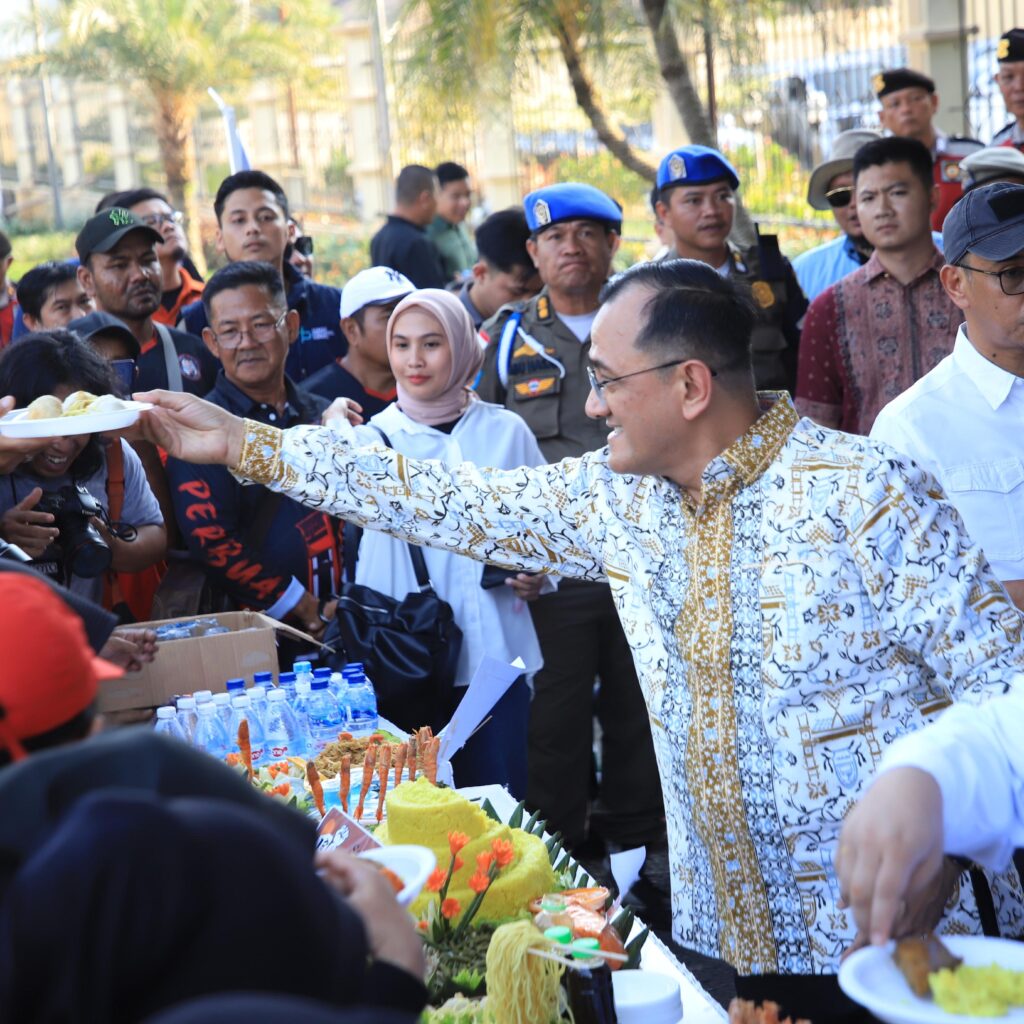 Sekda Sumsel Edward Candra Dialog dan Serap Aspirasi Buruh Sumsel pada Peringatan MayDay 2025
