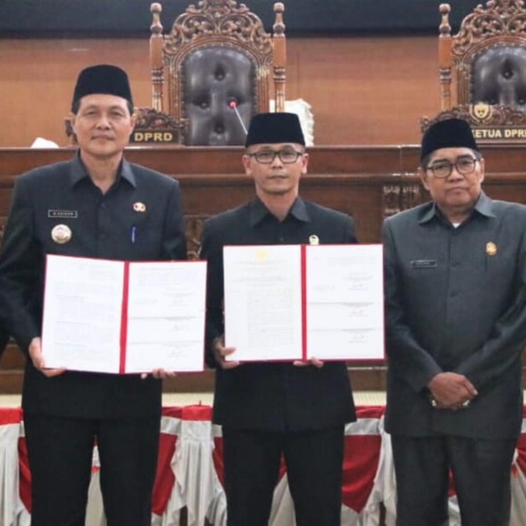 Apresiasi Rekomendasi LKPJ 2024, Bupati Harapkan Dukungan DPRD Wujudkan Muara Enim Bebas Truk Batubara