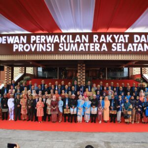 Paripurna HUT ke-79 Provinsi Sumsel, Gubernur Herman Deru Paparkan Capaian Kinerja dan 12 Program Strategis Menuju Sumsel Maju Terus Untuk Semua Paripurna HUT ke-79 Provinsi Sumsel, Gubernur Herman Deru Paparkan Capaian Kinerja dan 12 Program Strategis Menuju Sumsel Maju Terus Untuk Semua