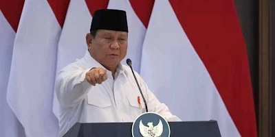 Presiden Prabowo Sentil Polemik Ijazah Jokowi, Khawatir Ijazahnya juga Ditanya-tanya