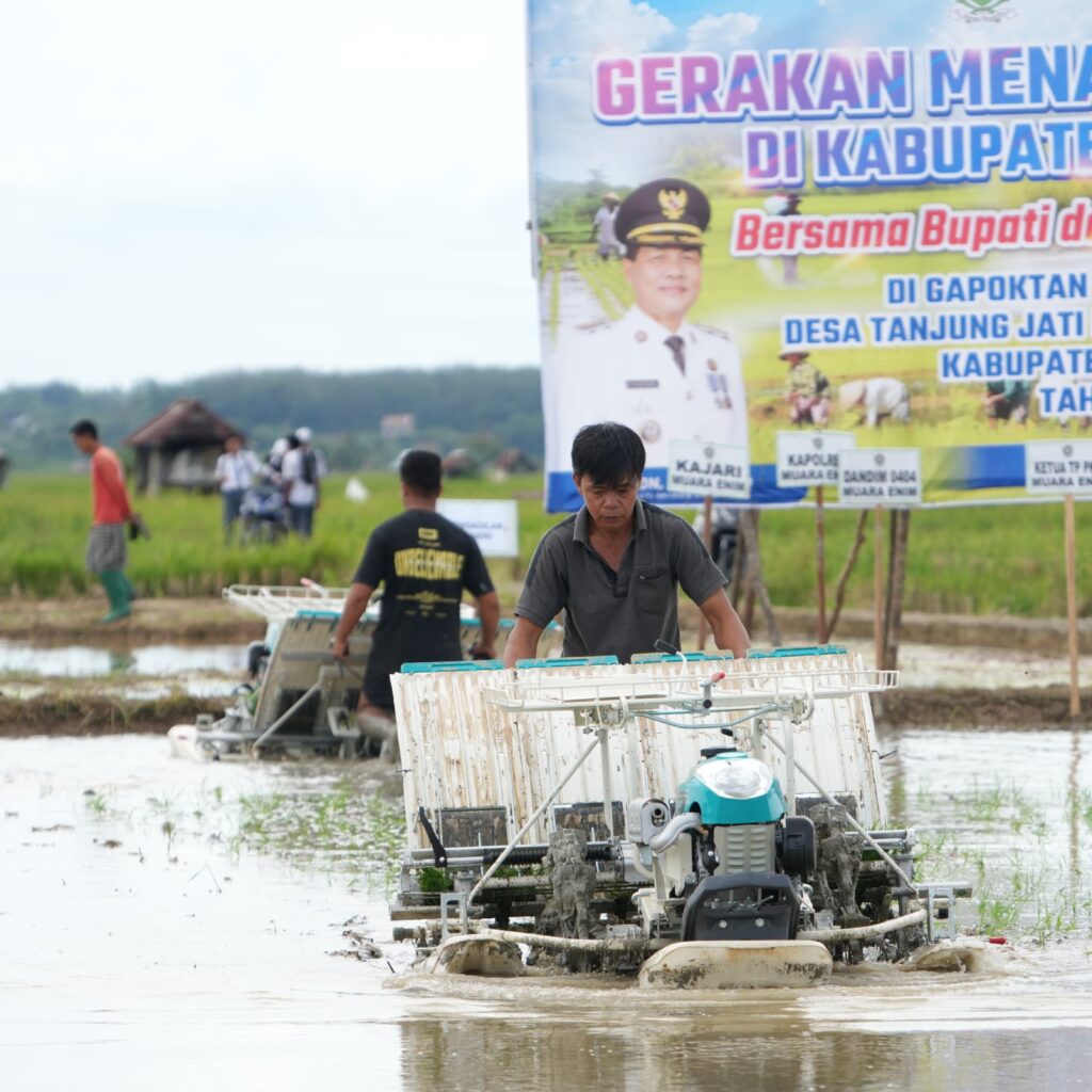 Gebrakan 100 Hari Kerja: Bupati Muara Enim Luncurkan Program Pupuk Murah untuk Petani