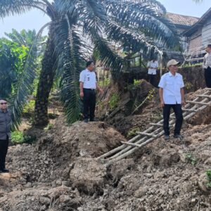 Bencana Tanah Longsor Ancam 9 Rumah Warga  Ngulak Kecamatan Sanga Desa