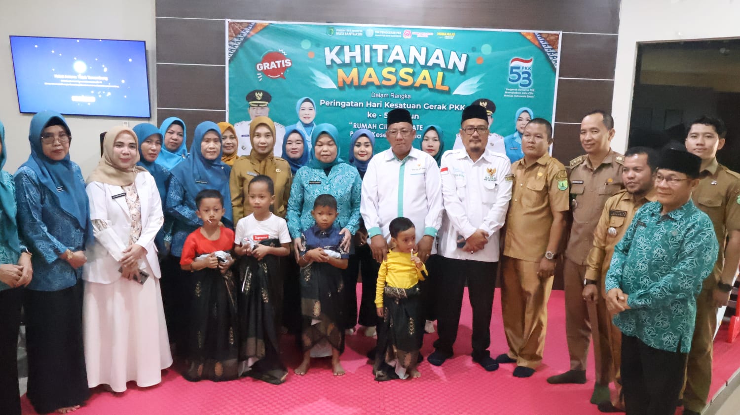 Peringati HKG PKK Ke-53 Tahun, TP PKK Muba Gelar Khitanan Massal