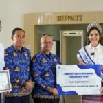 Bupati Panca Wijaya Akbar memberi apresiasi Kepada Putri Otonomi Indonesia 2025 Salsa Melania Aquina