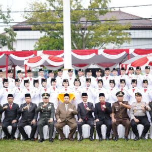 Pertama di Sumsel, Kesbang Muara Enim Turunkan 50 Paskibraka untuk Mennaikkan  Bendera pada Upacara Hari Lahir Pancasila