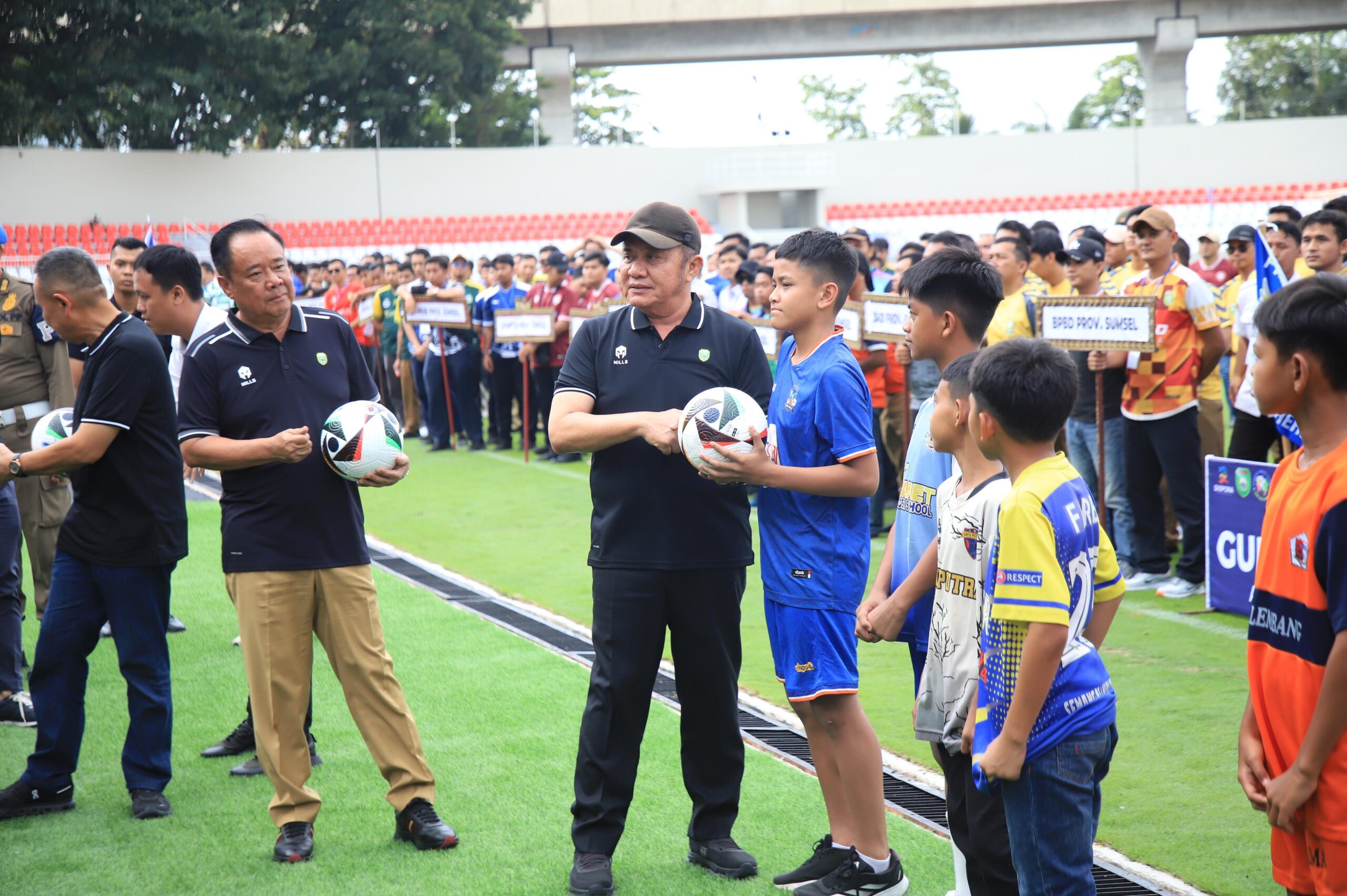 28 Tim Bertarung Rebut Piala Gubernur Sumsel 2025, Herman Deru : Sarana Eratkan Silaturahmi Antar Pegawai