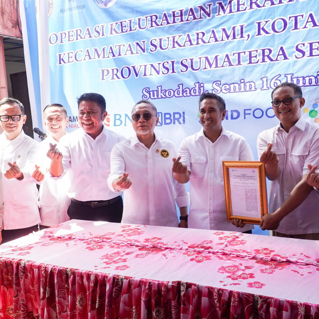 Gubernur Herman Deru Dampingi Menko Pangan Zulkifli Hasan Luncurkan Koperasi Merah Putih di Palembang