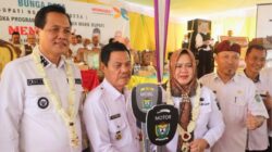 Bunga Desa Perdana, Bupati dan Wabup Serahkan Mobil Operasional Desa dan Luncurkan PBB Gratis