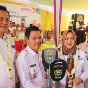 Bunga Desa Perdana, Bupati dan Wabup Serahkan Mobil Operasional Desa dan Luncurkan PBB Gratis
