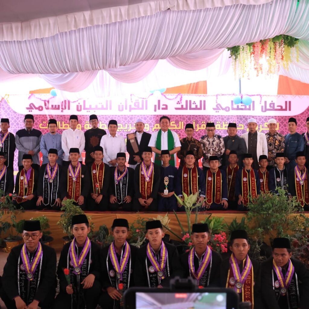 Tasyakuran dan Wisuda Akbar Tahfidz Quran di Pondok Pesantren Darul Quran At Tibyan