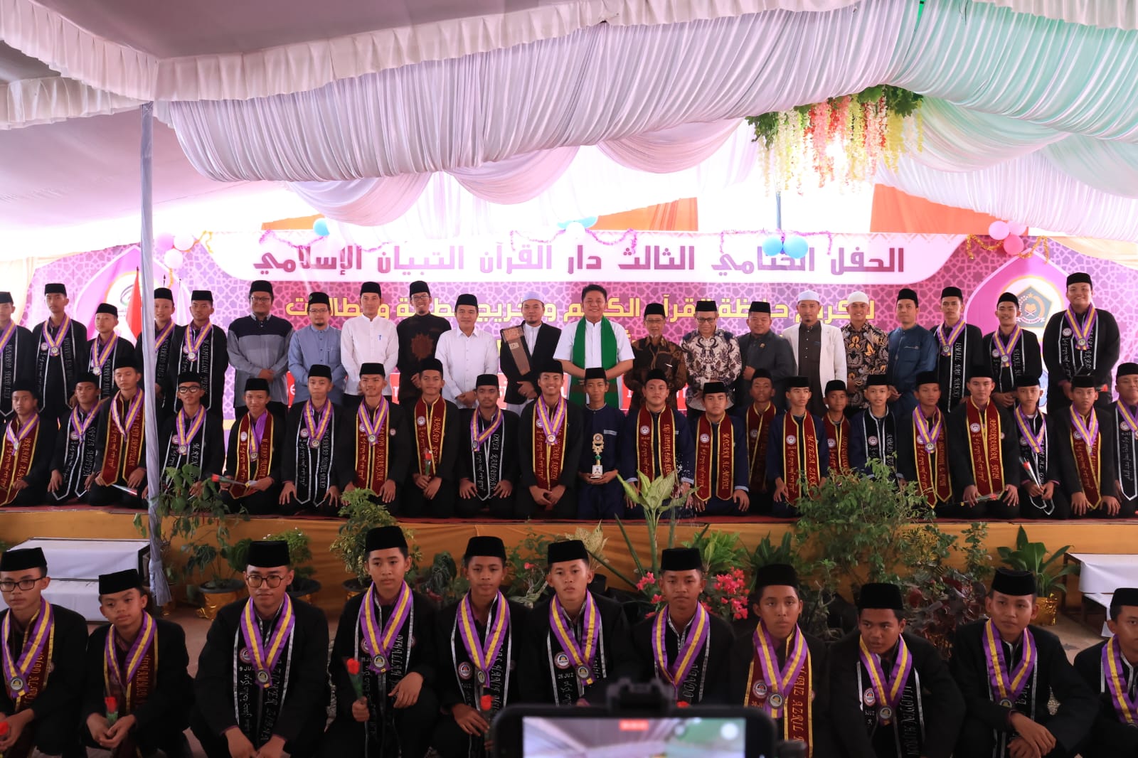 Tasyakuran dan Wisuda Akbar Tahfidz Quran di Pondok Pesantren Darul Quran At Tibyan