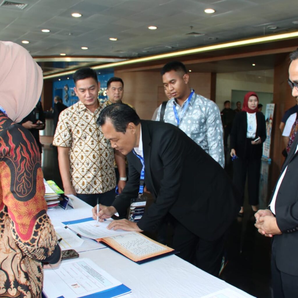 Pemkab Muara Enim Terima Dividen Bank Sumsel Babel Rp 11,7 Miliar
