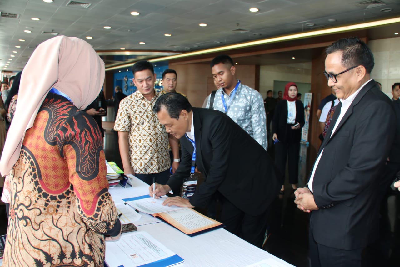 Pemkab Muara Enim Terima Dividen Bank Sumsel Babel Rp 11,7 Miliar