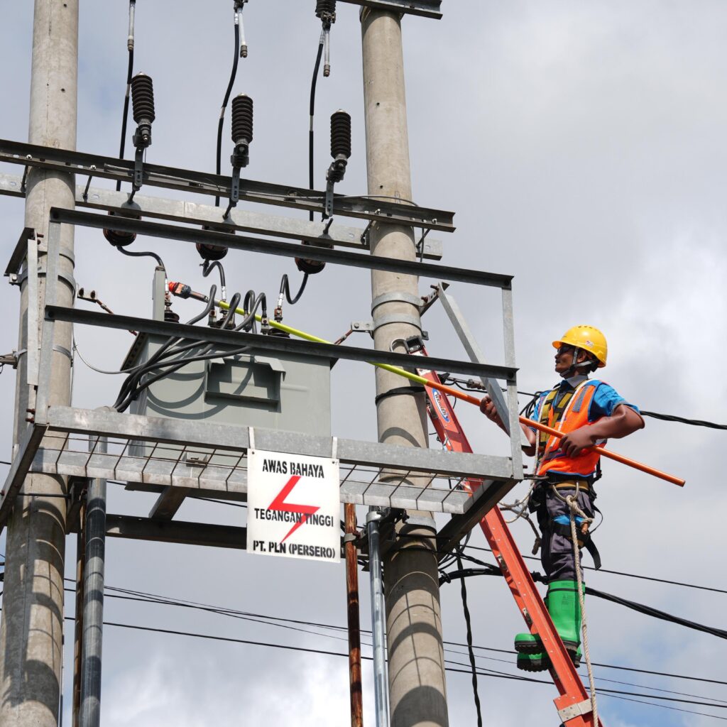 Direktur Teknologi Engineering & Berkelanjutan Tinjau Efektivitas dan Implementasi HSSE Control Center di S2JB, Pastikan Penerapan Teknologi Digital pada K3 Berjalan Optimal