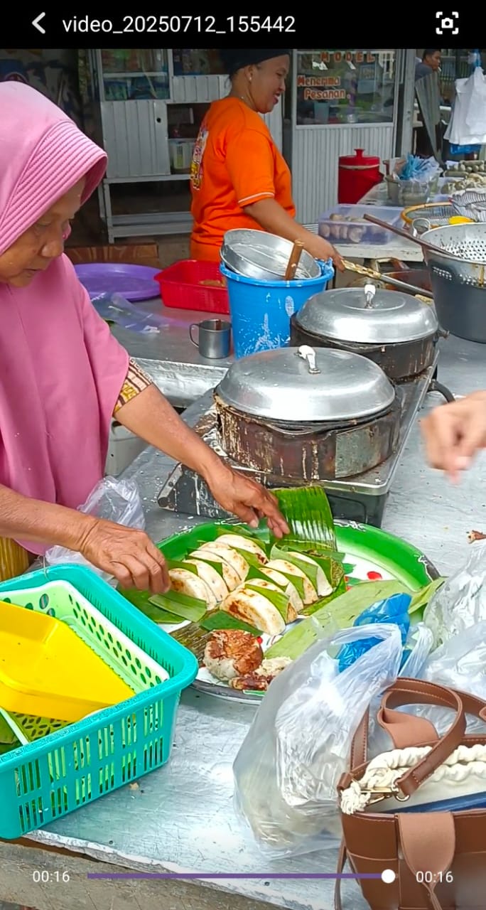 Nikmati Kelezatan Bingko, Makanan Ringan Khas Pedamaran BB12A39B 18C1 446C B699 6DDA1C884241