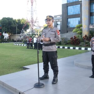 Pimpin Apel Pagi di Mapolda Sumsel, Ini Penekanan Kabiddokkes Polda Sumsel ke Personel