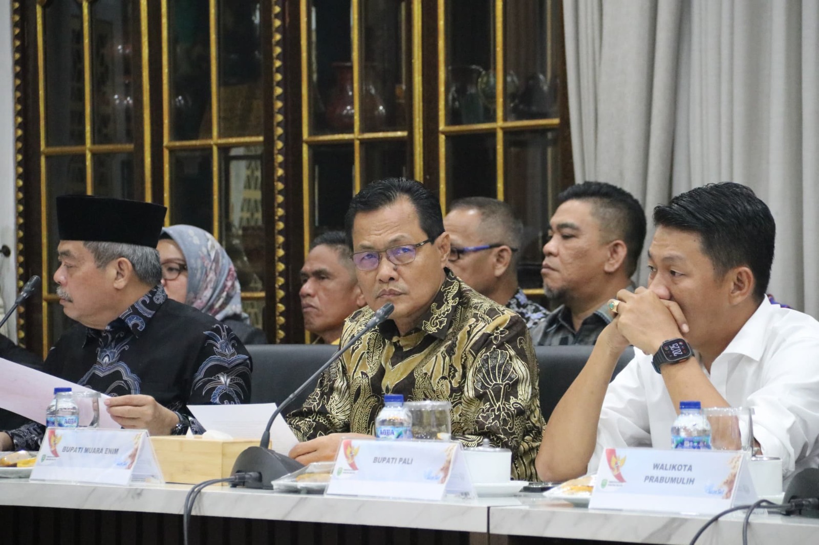 Rapat Bersama Gubernur Sumsel, Bupati Muara Enim Edison Minta Angkutan Batubara Hanya di Jalan Khusus
