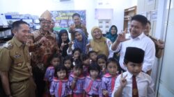 Menteri Hukum dan HAM RI Supratman Andi Agtas meninjau Posbankum Kelurahan 5 Ilir Kota Palembang