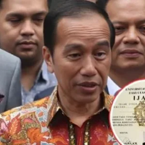 Pengadilan Negeri Solo Putuskan Gugatan Pidana Dugaan Ijazah Palsu Jokowi Gugur Pengadilan Negeri Solo Putuskan Gugatan Pidana Dugaan Ijazah Palsu Jokowi Gugur