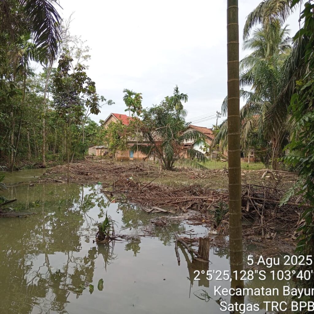 Banjir Merendam Dusun 1 Desa Simpang Bayat, Bayung Lencir