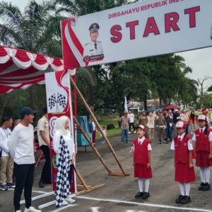 Bupati PALI Buka Lomba Gerak Jalan Semarak HUT ke-80 RI