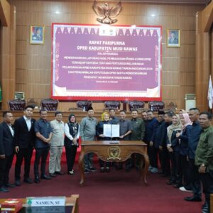 Empat komisi DPRD Musi Rawas Menyetujui Raperda Menjadi Perda
