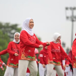 Ketua TP PKK Sumsel Feby Deru Kompak Bersama Persit KCK Meriahkan Lomba HUT ke-80 RI di Jasdam II/Sriwijaya