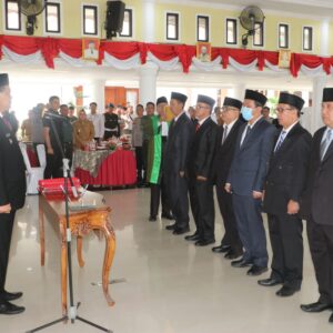 Perdana!  Bupati Muara Enim Edison Rotasi 6 Pejabat Eselon II
