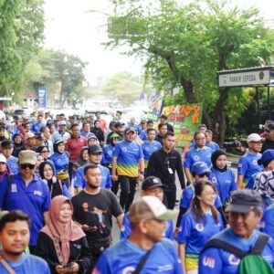 Jalan Sehat IKA UII di Kota Palembang;  Tekankan Pentingnya Peduli Sesama