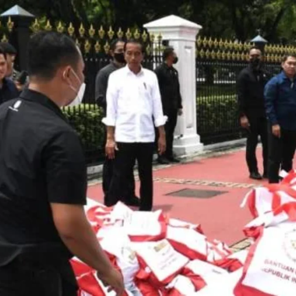 Ini Sejumlah Kasus Dugaan Skandal Korupsi yang Menyeret Nama Jokowi, Semua Bilang Atas Perintah Presiden