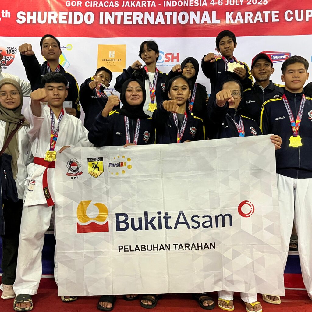 Tim Karate Binaan Bukit Asam Raih 13 Medali di Kejuaraan Internasional