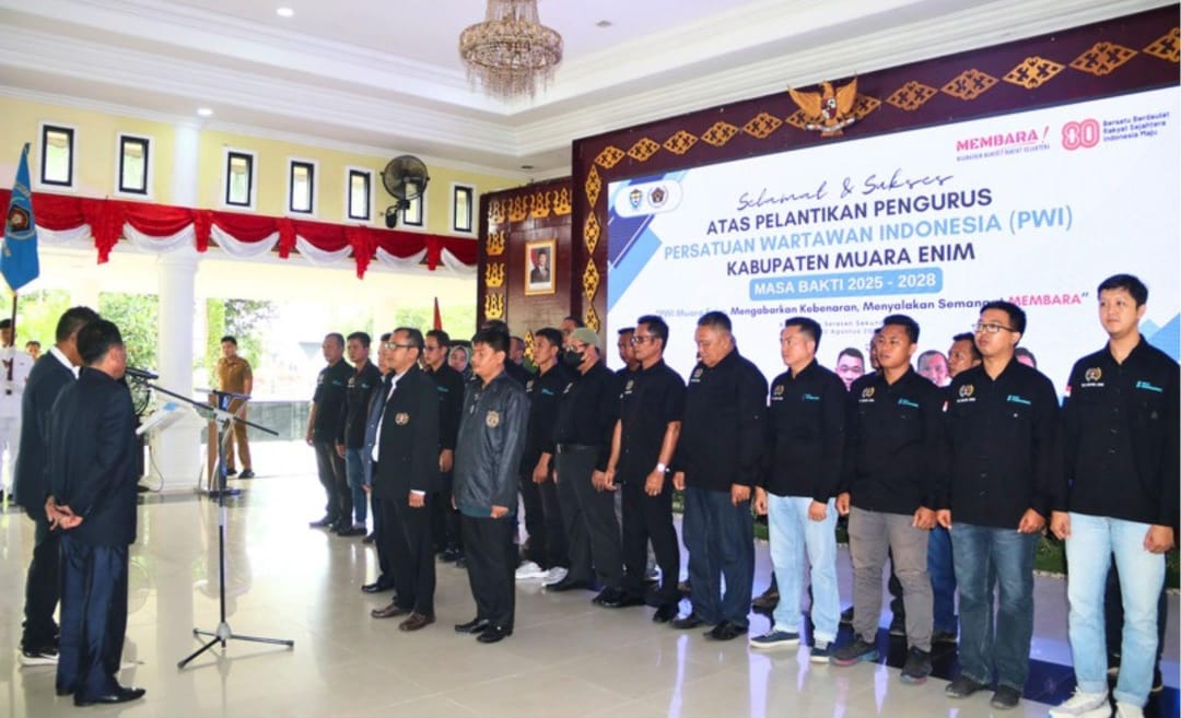 Pengurus PWI Muara Enim Dilantik, Bupati Edison minta Wartawan Sajikan Berita Yang Objektif