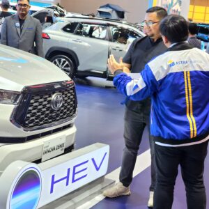 Dominasi Mobil Hybrid Warnai Pembiayaan Astra Financial di GIIAS Surabaya