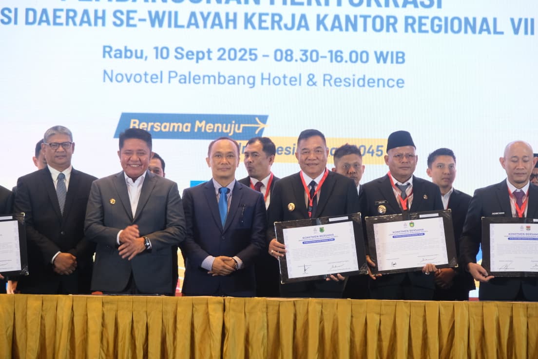 Bupati H M Toha Tohet Lakukan Penandatangan Komitmen Bersama Tentang Pembangunan Meritokrasi
