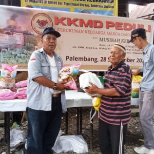 KKMD Peduli Memberikan Bantuan Musibah Kebakaran Kelurahan 3/4 Ulu Kota Palembang