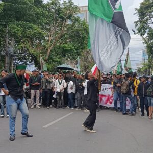 Ribuan Massa Gelar Aksi Unjuk Rasa  di DPRD Provinsi Sumsel Berakhir Tanpa Kericuhan
