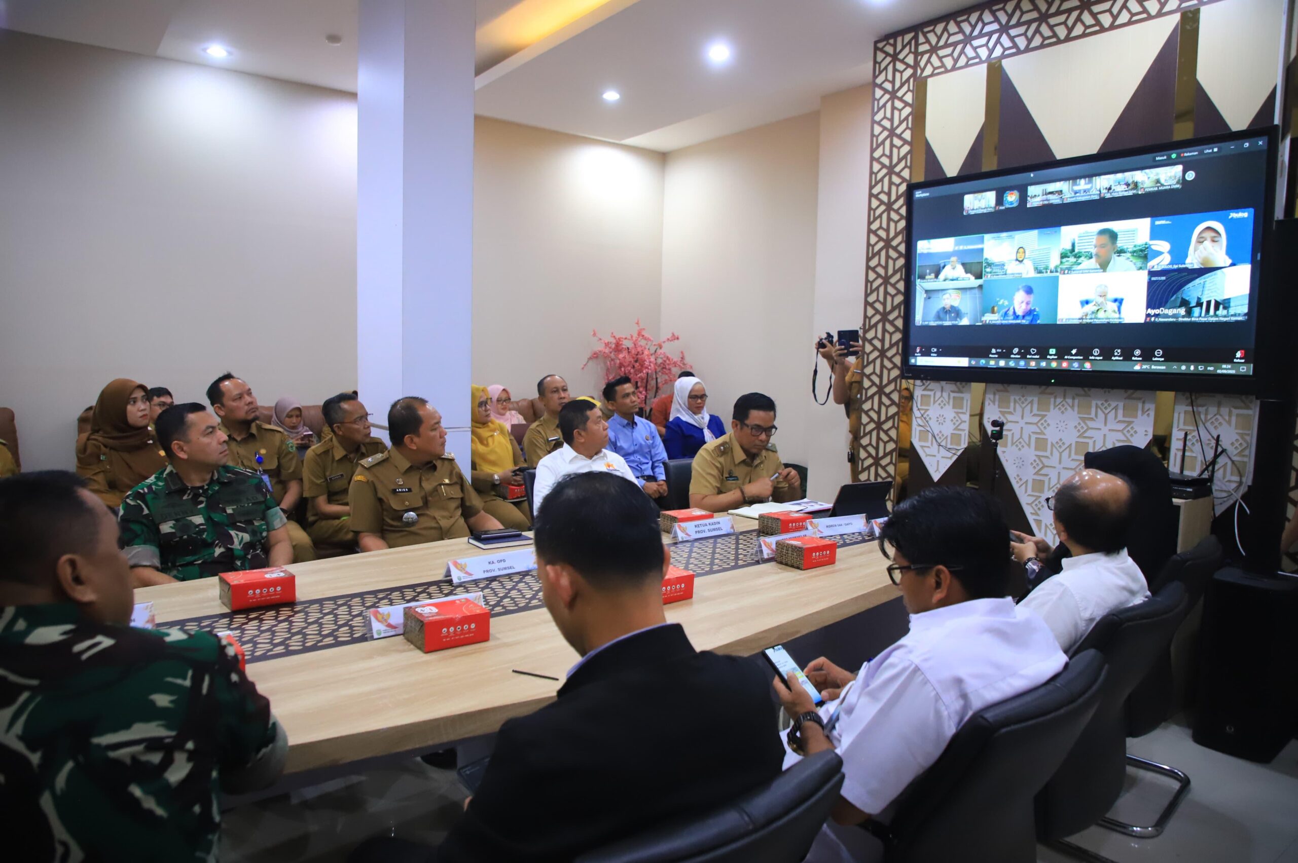 Rapat Pengendalian Inflasi dan Evaluasi Dukungan Pemda dalam Program 3 Juta Rumah