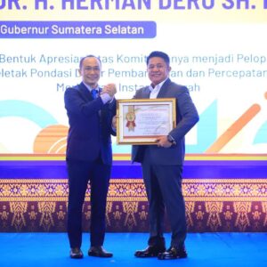 Gubernur Herman Deru Raih Penghargaan Pelopor Percepatan Meritokrasi dari BKN RI