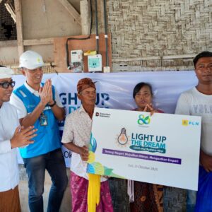 Warga Senang,  PLN Sambung Gratis Listrik Rumah Warga Pra Sejahtera di Bali