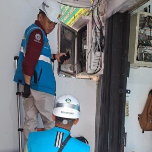 Pastikan Keamanan dan Akurasi Pemakaian Listrik Pelanggan, PLN UID S2JB Lakukan Pemeriksaan kWh Meter Gabungan