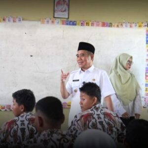 Pastikan Kualitas Pembelajaran di Daerah Wabup H. Ardani monitoring kegiatan belajar mengajar di SMP N 1 Tanjung Raja