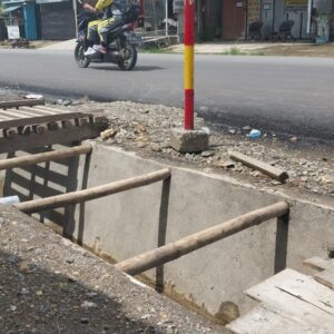 Drainase Proyek Jalan di Simboro Dikeluhkan Warga, Tak Dilengkapi Penutup Got