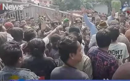 Sidang Hak Angket Bupati Pati Ricuh, Pendukung Sudewo Adu Jotos dengan Massa AMPB