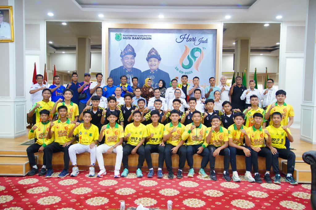 Bupati Toha Jamu Tim Sepakbola U-17, Janji Dukungan Penuh untuk Persimuba