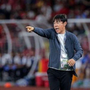 Warganet  Ramai-Ramai Desak Erick Thohir Kembalikan Shin Tae-yong