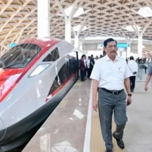 Ternyata Terlalu Banyak Merampok Uang Proyek Kereta Cepat Jakarta-Bandung?