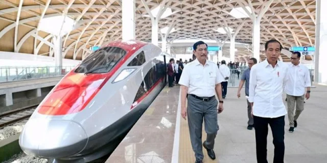 Jokowi Terlalu Banyak Merampok Uang Proyek Kereta Cepat Jakarta-Bandung?
