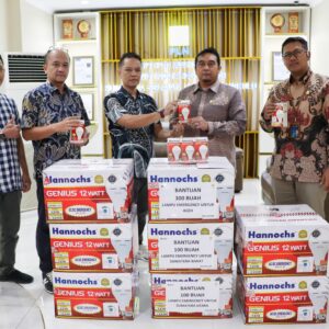 PLN UID S2JB Kirim Bantuan 500 Lampu Emergency untuk Bantu Warga Terdampak Banjir dan Longsor di Aceh, Sumut, dan Sumbar
