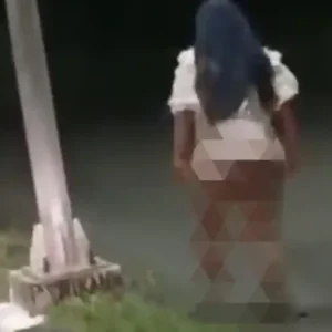Viral! Video Wanita Jalan Tanpa Celana di Bangkalan, Diduga Habis Berbuat Hal Tidak Sen*noh